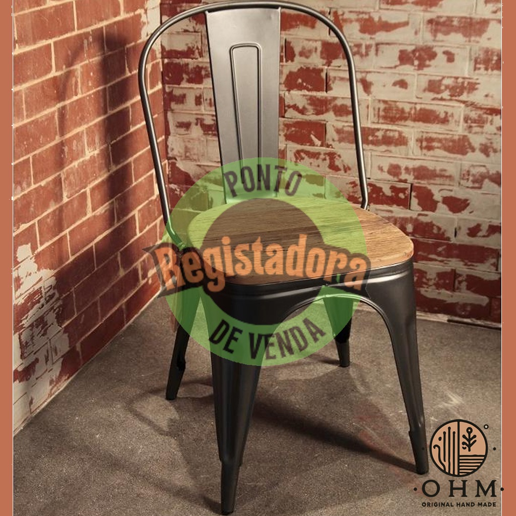 Cadeira Gun Metal com Assento de Madeira